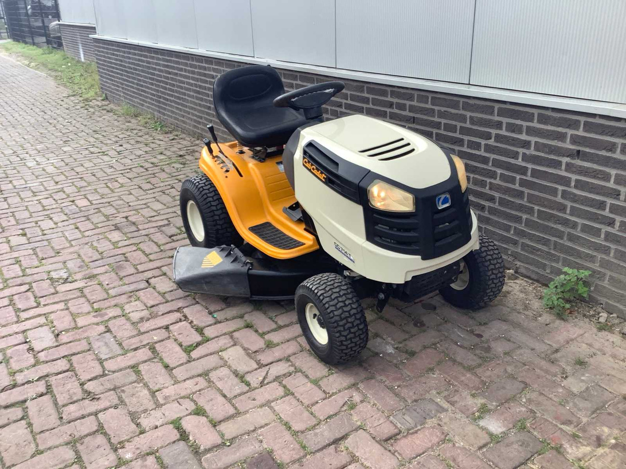 Garden mower Cub Cadet cc714tf