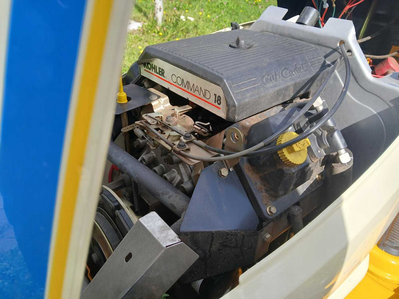 Garden mower Cub Cadet hds2185