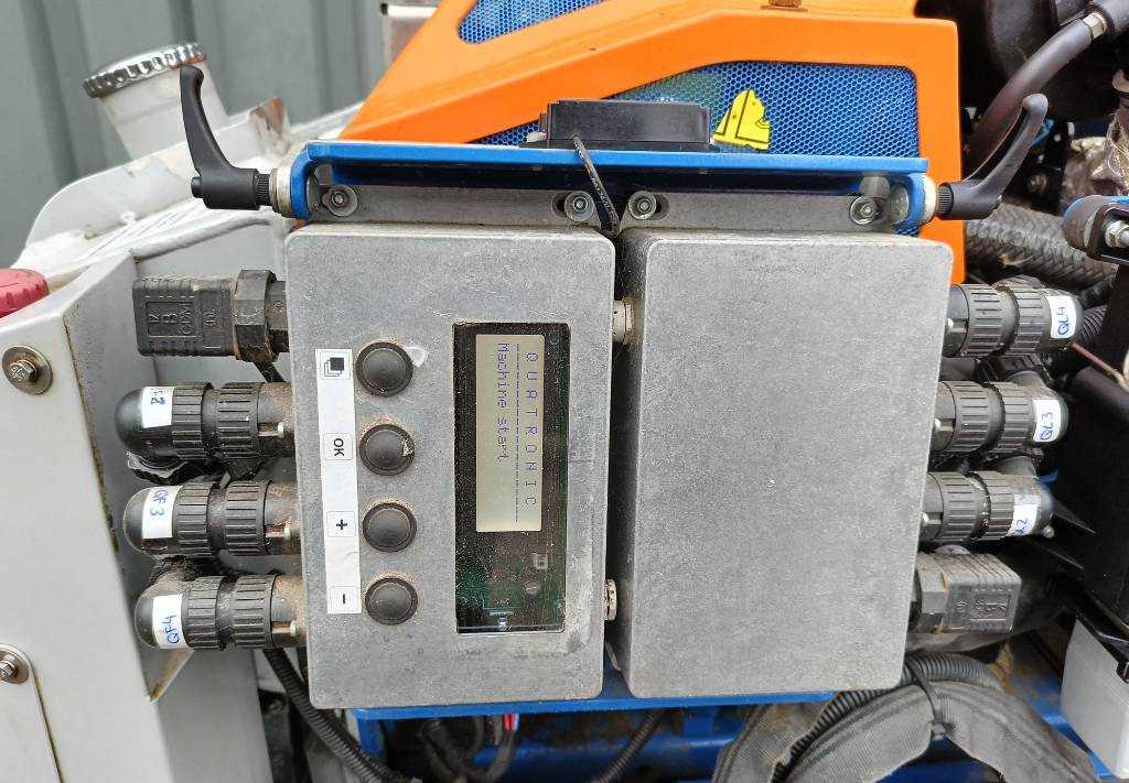 Garden mower Irus quatrak deltrak robot maaier mower energreen slope