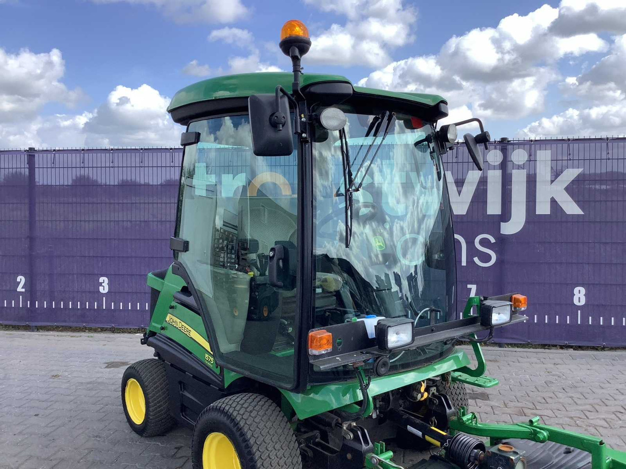 Garden mower John Deere 1575 TerrainCut