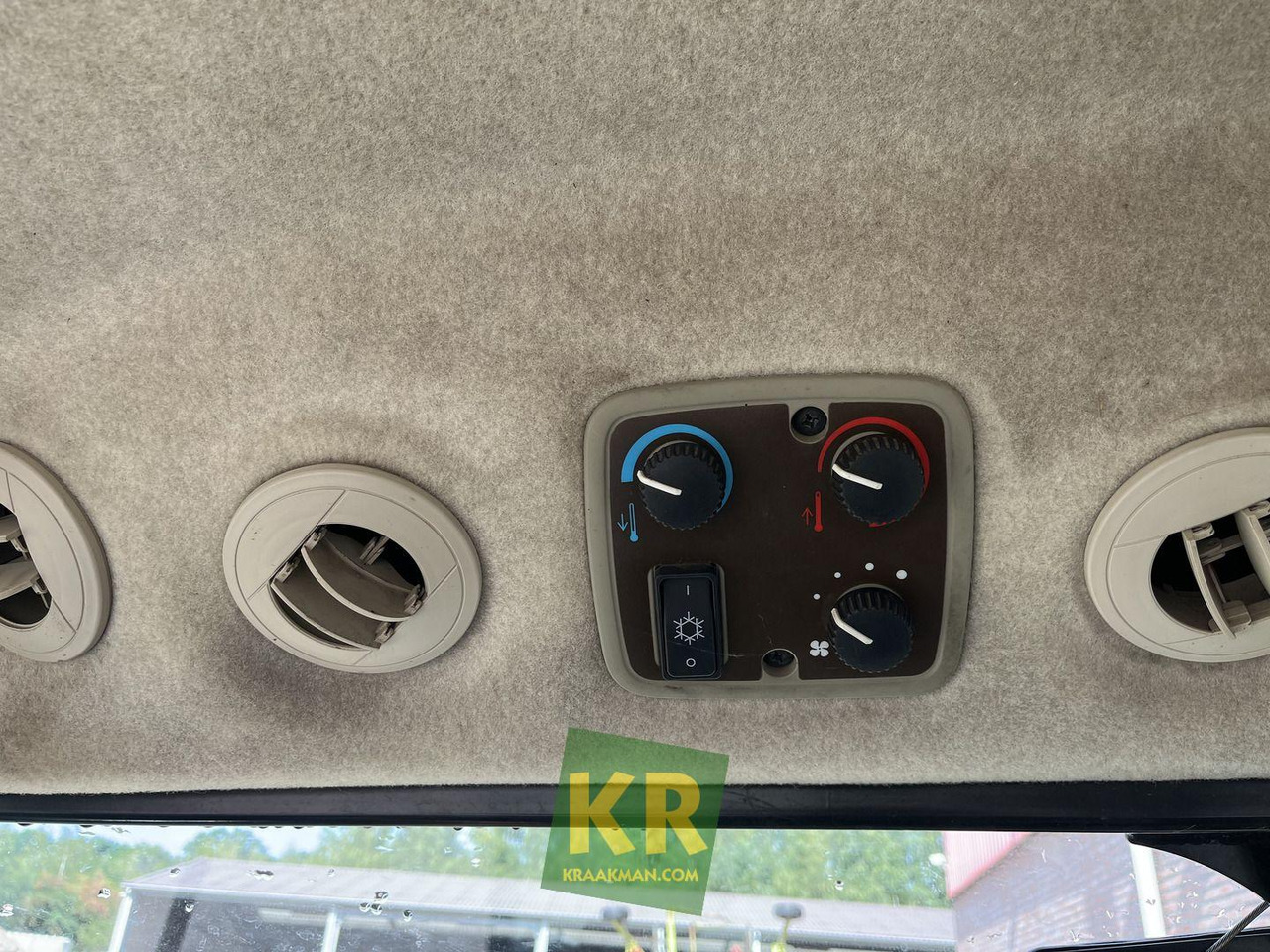 Garden mower John Deere 1585