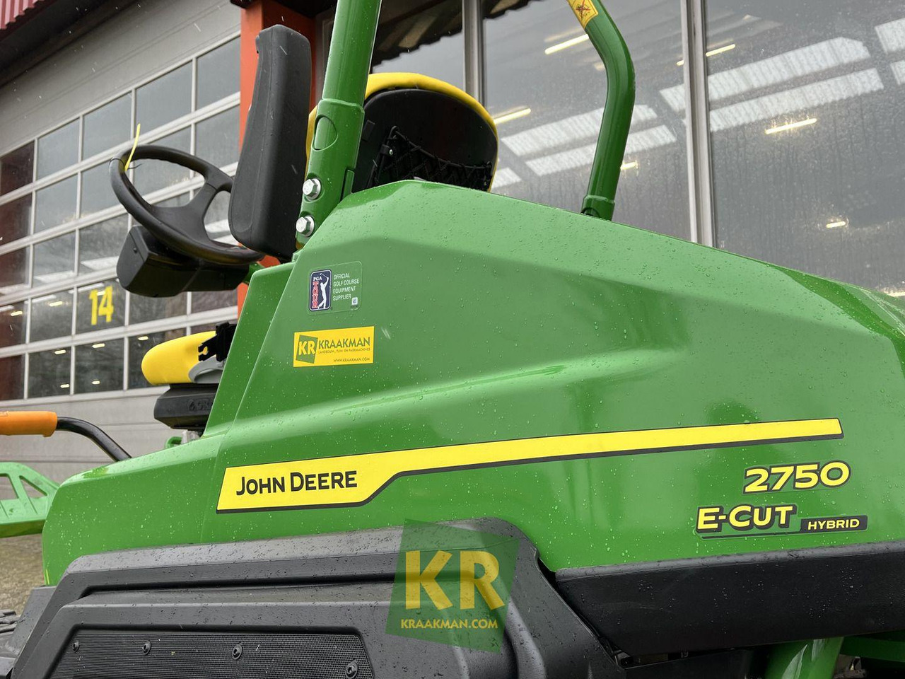 Garden mower John Deere 2750 E-CUT HYBRID