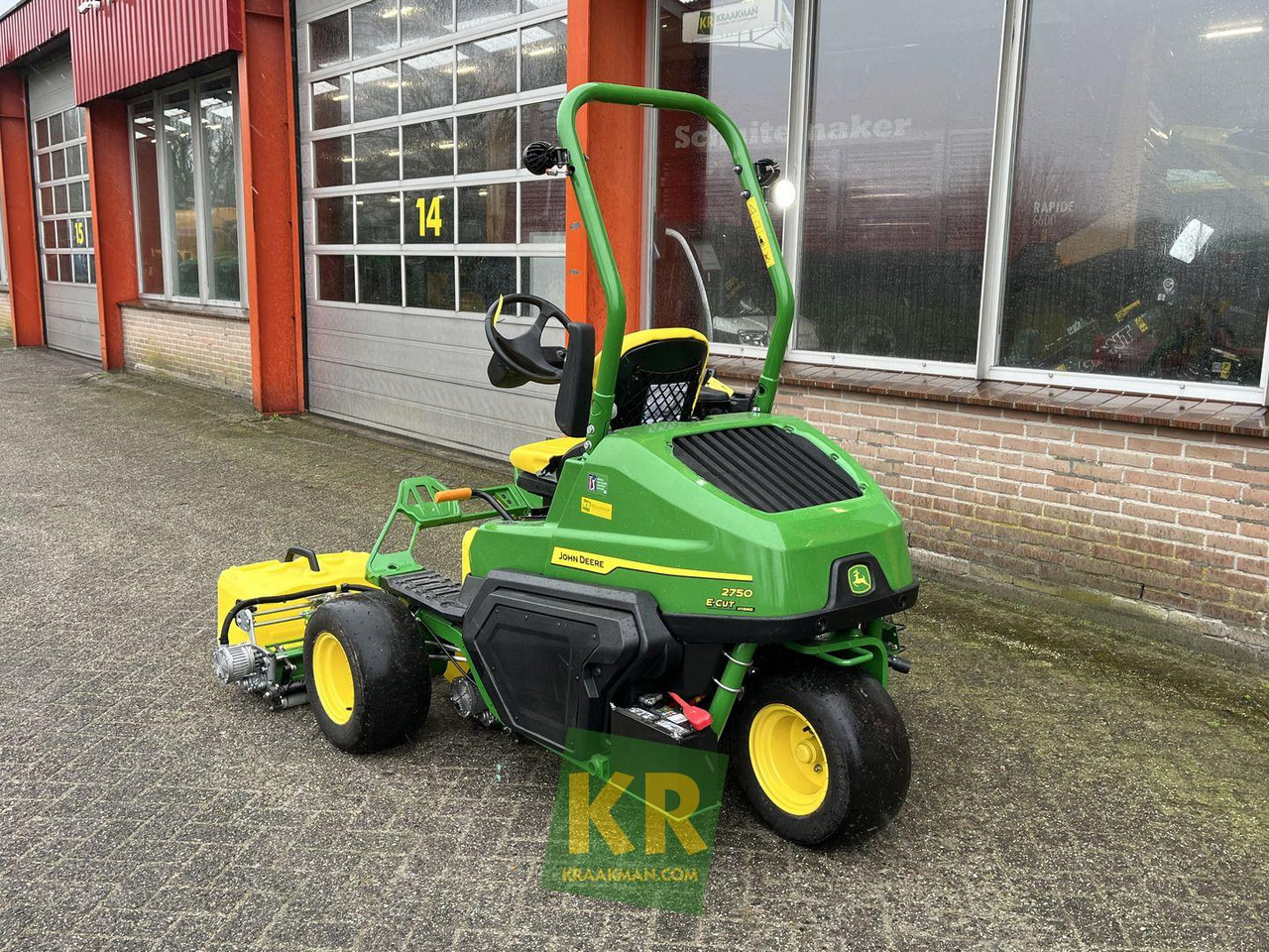 Garden mower John Deere 2750 E-CUT HYBRID