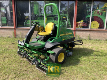 Garden mower John Deere 8000A E-CUT 
