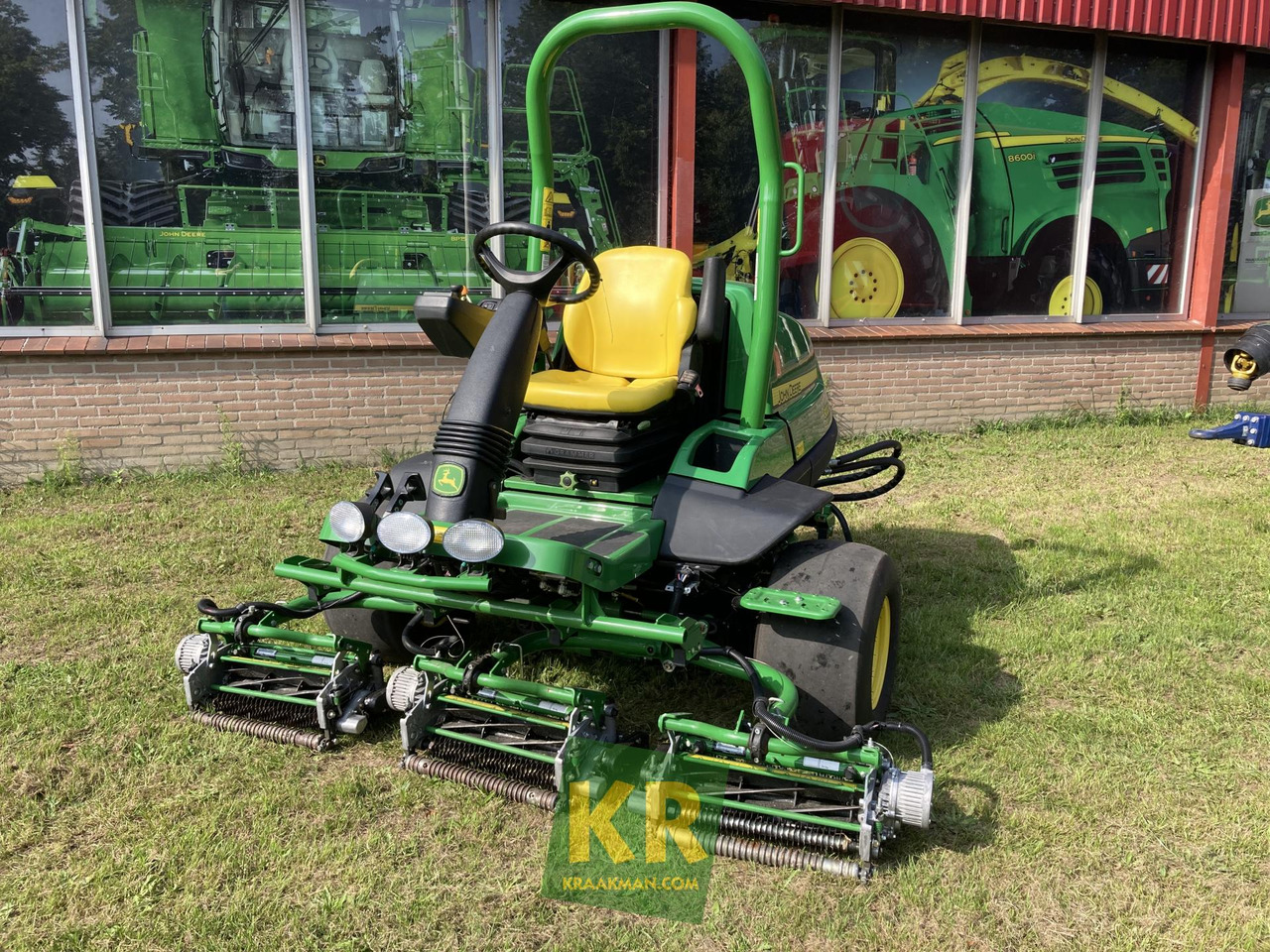Garden mower John Deere 8000A E-CUT