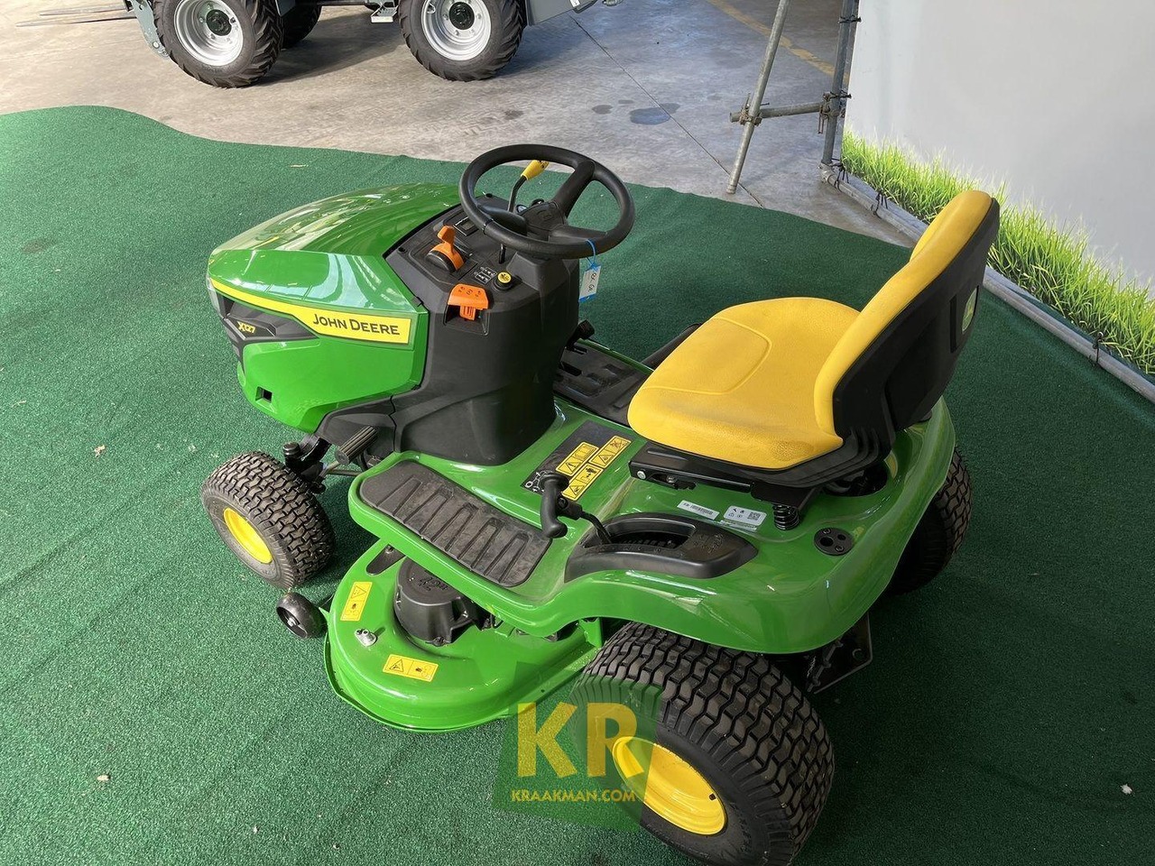 Garden mower John Deere X127