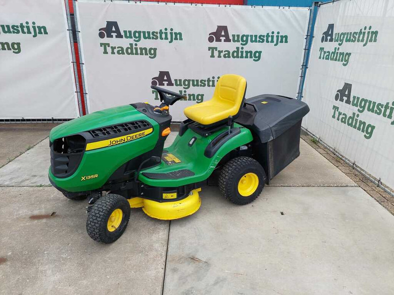 Garden mower John Deere X 135R