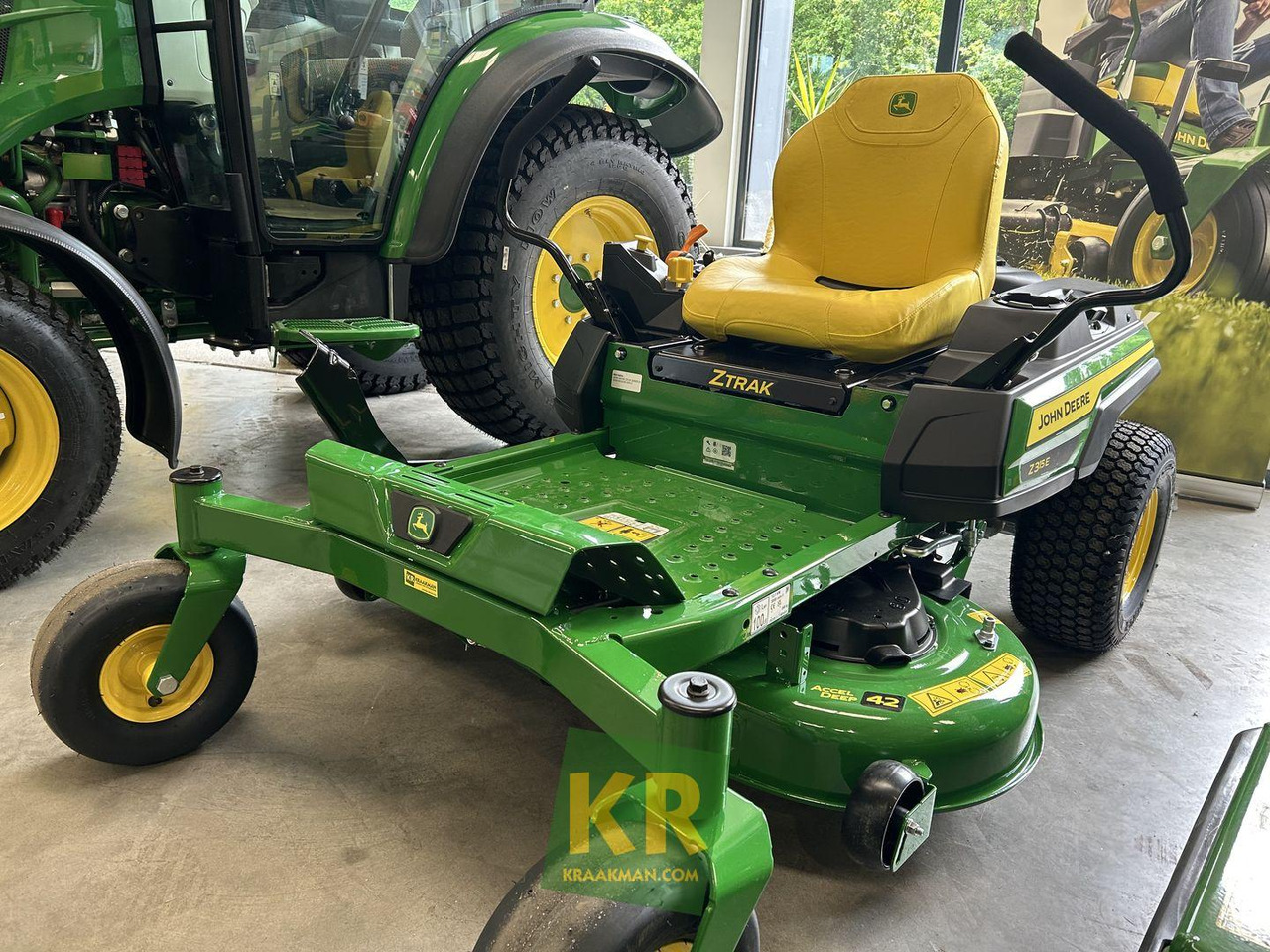 Garden mower John Deere Z315E Zeroturn maaier