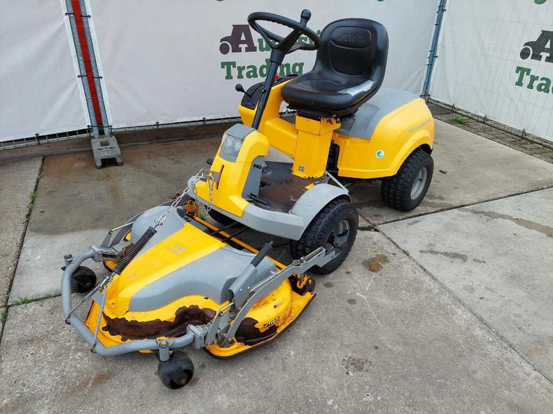 Garden mower Stiga Park Svan