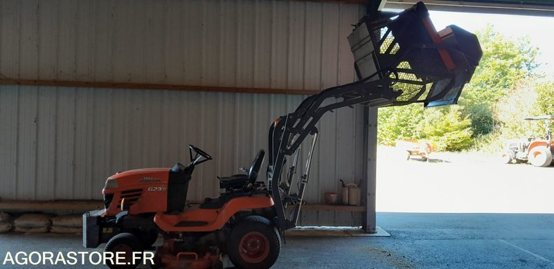 Garden mower TONDEUSE AUTOPORTEE KUBOTA G23