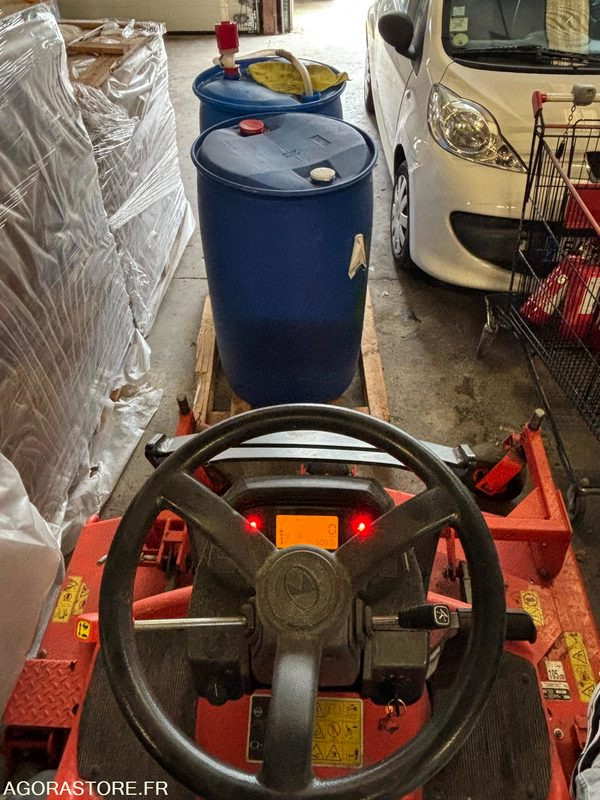 Garden mower Tondeuse autoportée KUBOTA F3090