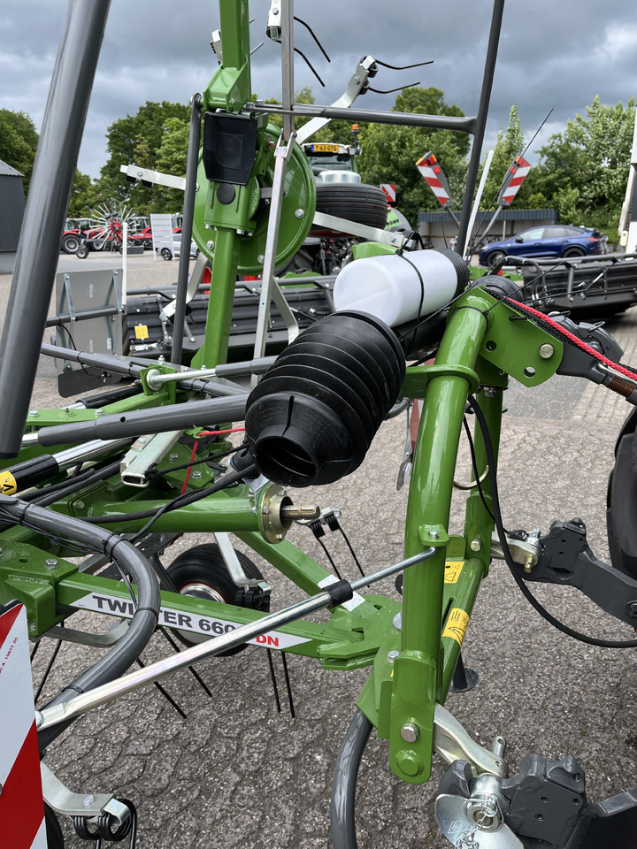 Harrow FENDT Twister 6606DN