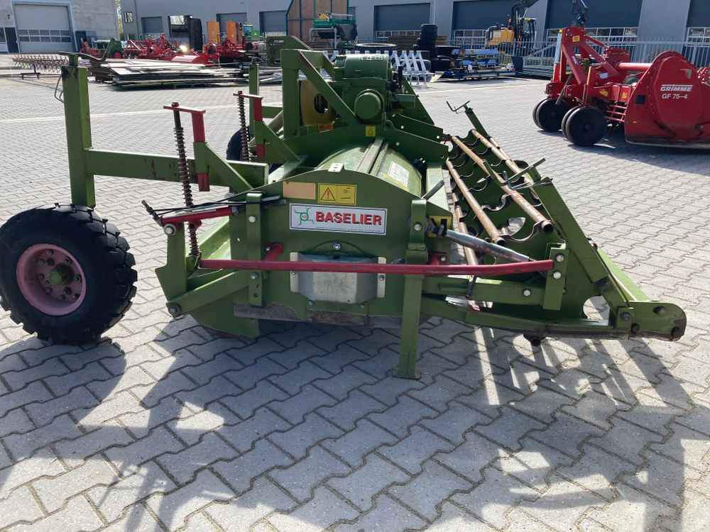 Harvester Baselier FF310