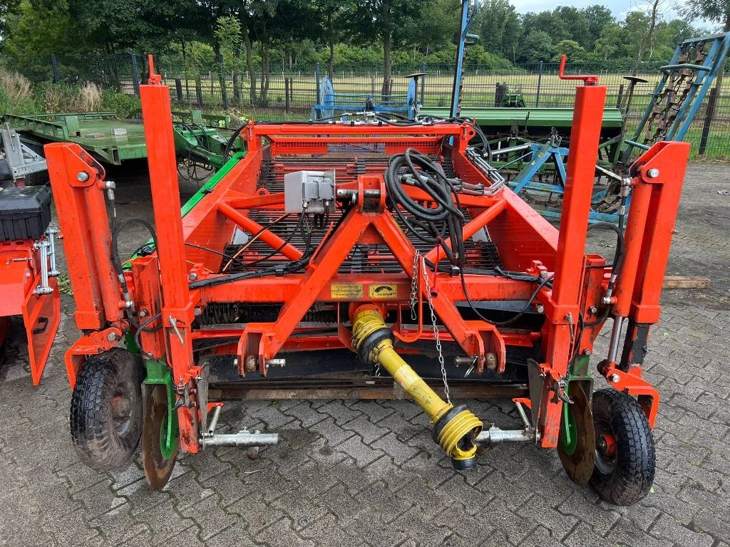 Harvester Holaras UR170-DB uienrooier