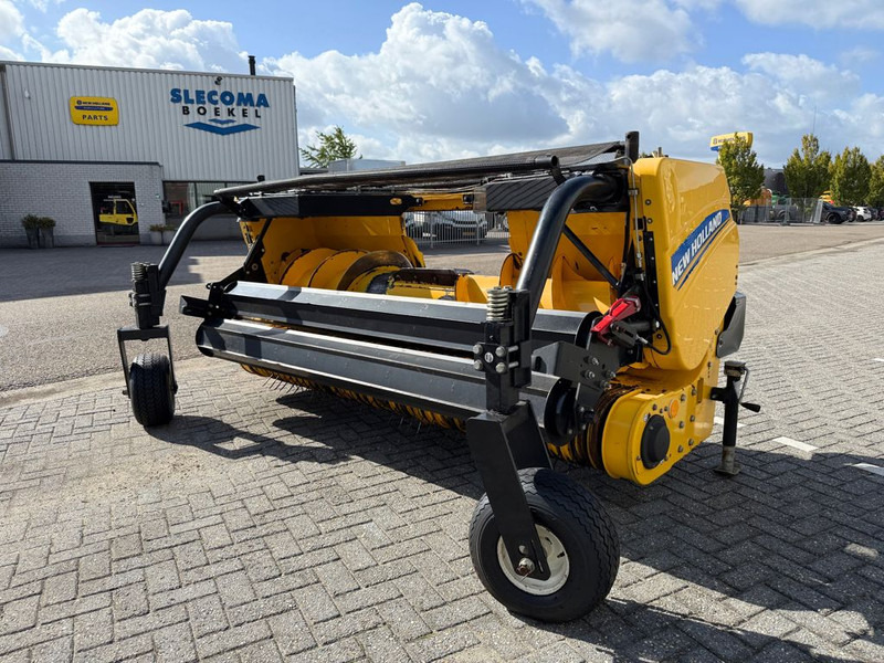 Harvester New Holland 300FPE Gras Pickup
