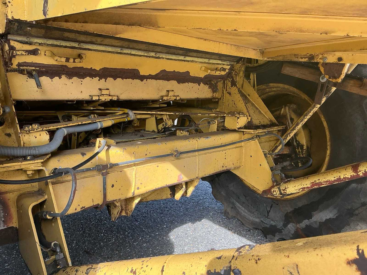 Harvester New Holland TF44