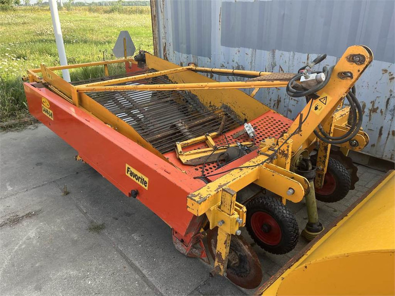 Harvester Samon SU2 uienrooier