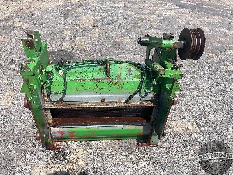 Harvester attachment John Deere Korrelkneuzer