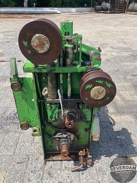 Harvester attachment John Deere Korrelkneuzer