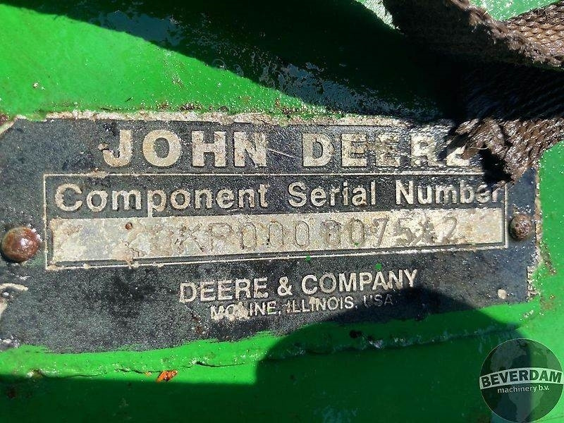 Harvester attachment John Deere Korrelkneuzers
