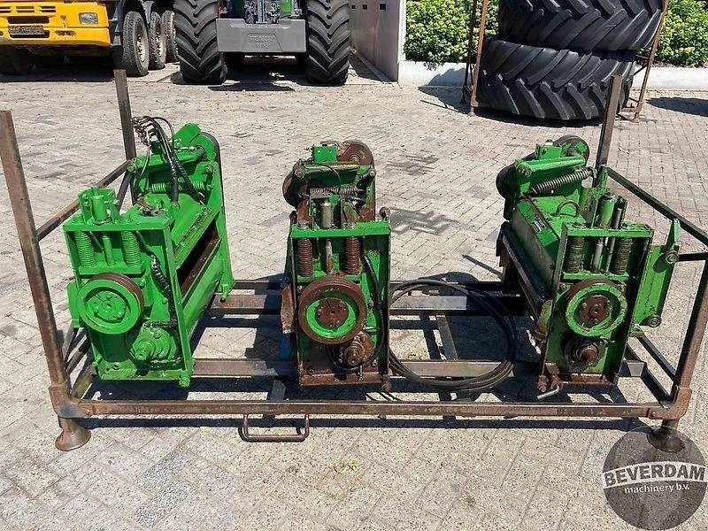 Harvester attachment John Deere Korrelkneuzers