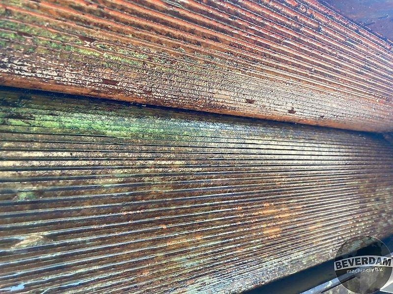 Harvester attachment John Deere Korrelkneuzers