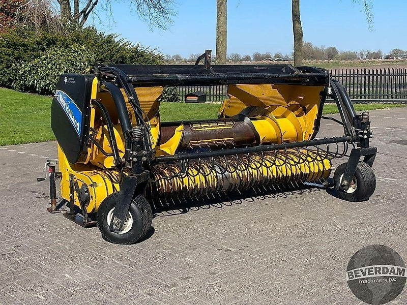 Harvester attachment New Holland 273 pick up