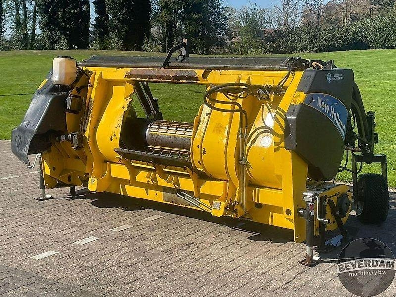 Harvester attachment New Holland 273 pick up