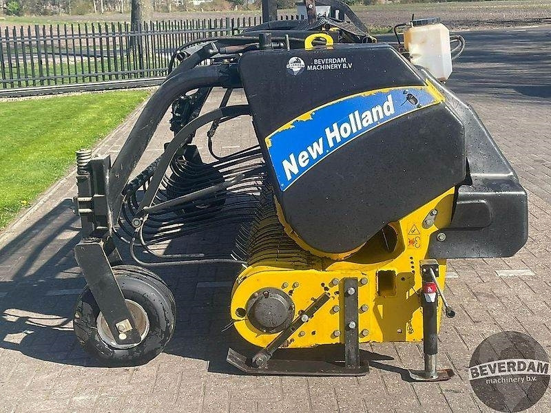 Harvester attachment New Holland 273 pick up