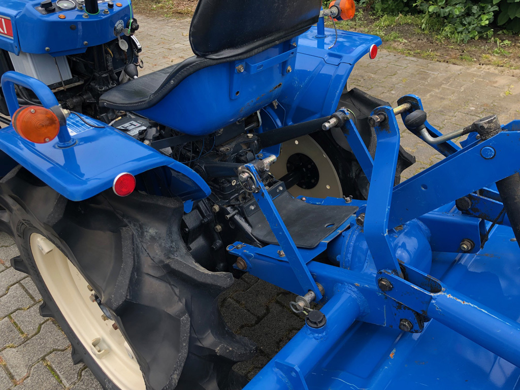 Compact tractor ISEKI TX 155 minitractor: picture 6