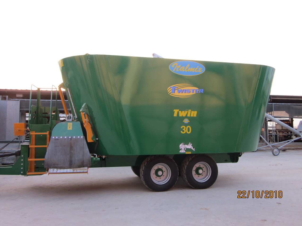 Forage mixer wagon ITALMIX TWISTER TWIN: picture 2