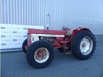 Farm tractor International 1246 4wd: picture 1