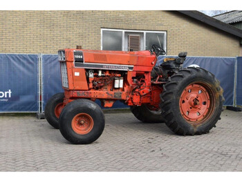 Farm tractor International F1066: picture 1