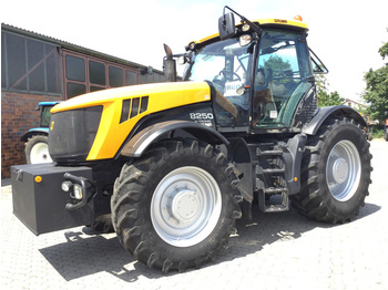 Farm tractor JCB Fastrac 8250 V-Tronic: picture 1