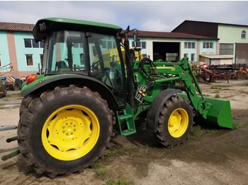 Farm tractor JOHN DEERE 5720: picture 1