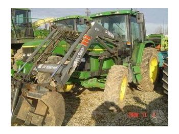 Farm tractor JOHN DEERE 6110: picture 1