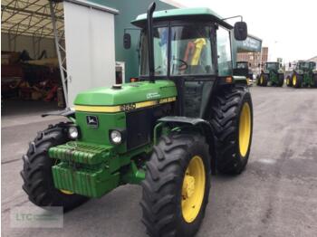 Farm tractor John Deere 2650: picture 1
