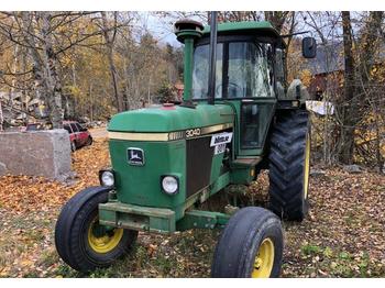 Farm tractor John Deere 3040: picture 1