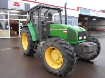 Farm tractor John Deere 3300 X: picture 1