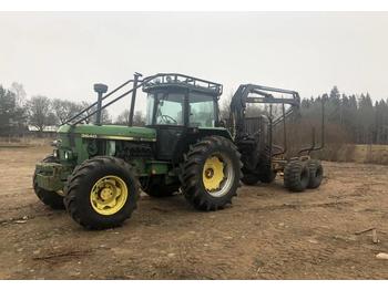 Farm tractor John Deere 3640: picture 1