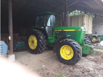 Farm tractor John Deere 4255: picture 1
