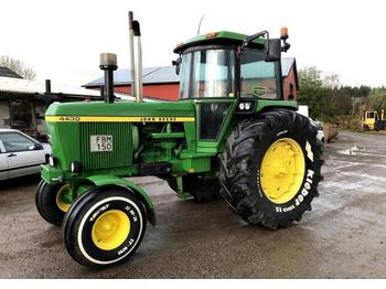 Farm tractor John Deere 4430: picture 1