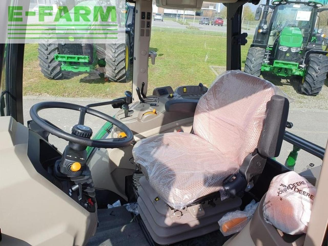 Farm tractor John Deere 5075e 24/12 ac: picture 6