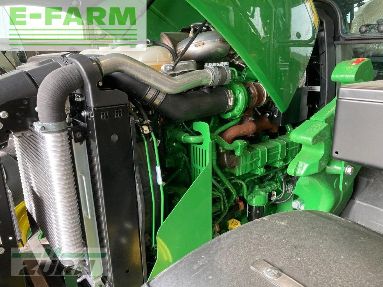 Farm tractor John Deere 5100m: picture 12