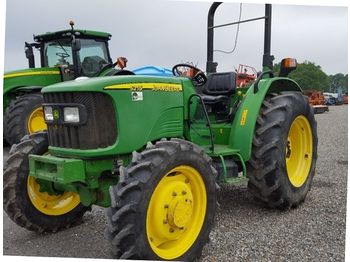 Farm tractor John Deere 5215: picture 1