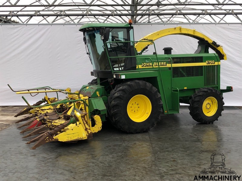 Forage harvester John Deere 6000-7000-8000 series: picture 9