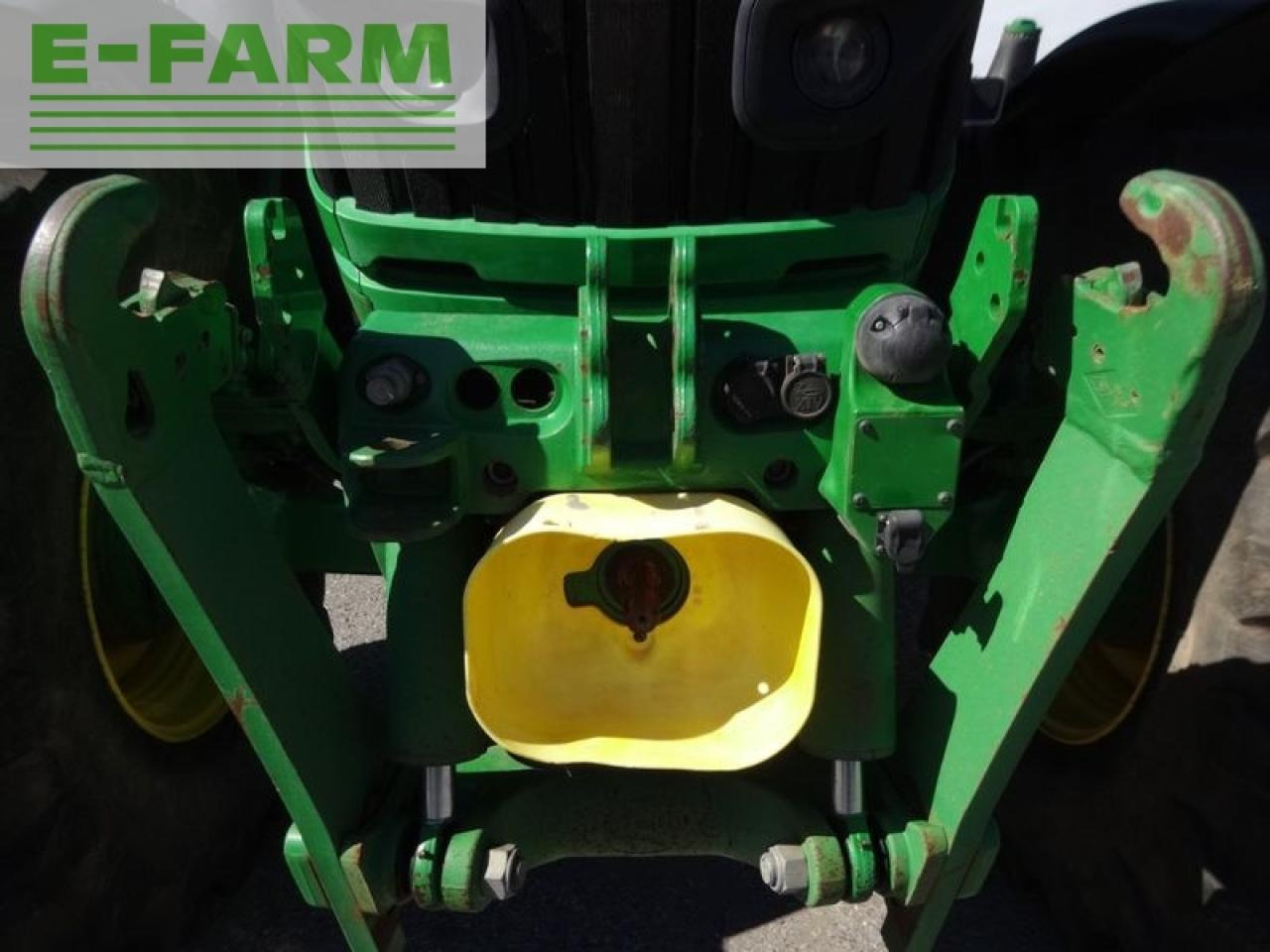 Farm tractor John Deere 6195r: picture 23