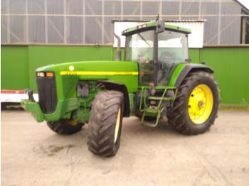 Farm tractor John Deere 8200 Powershift: picture 1