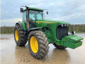 Farm tractor John Deere 8320: picture 1