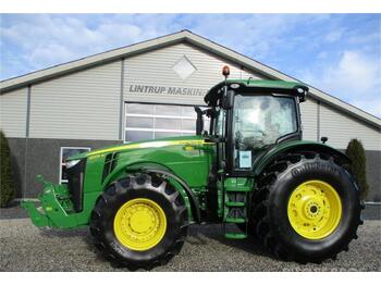 Farm tractor John Deere 8335R Med frontlift på og nye dæk. En ejers trakto: picture 1